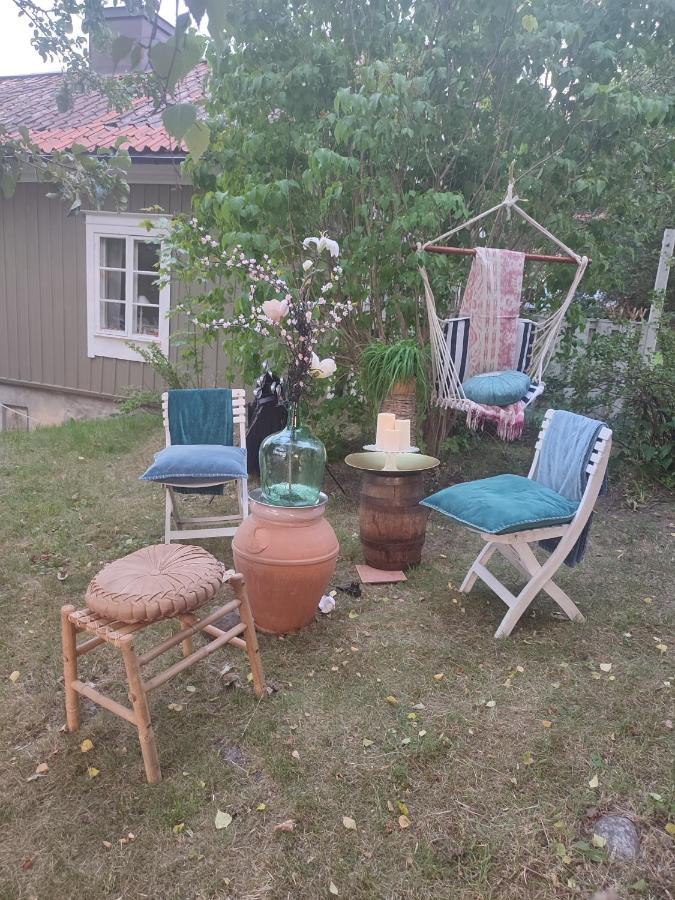 Apartamento Den Unika Sekelskiftsvaningen. Norrtälje Exterior foto